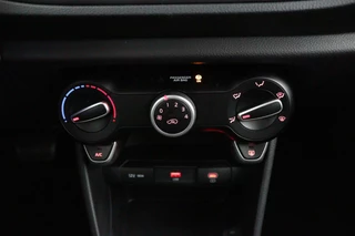 Kia Picanto 1.0 GDi DynamicLine Automaat  - Prijs incl. inruilpremie - Navigatie - Cruise control - Camera - Apple CarPlay/Android Auto - Fabrieksgarantie tot 06-2033 / 27