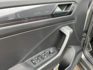 Volkswagen T-Roc 2.0 TSI 4Motion Sport  | Pano | ACC | LED |Camera | Trekhaak | Stoelverw. | / 13