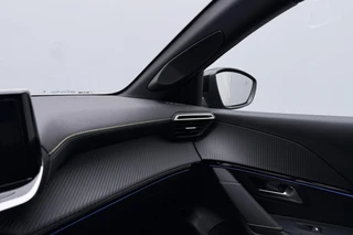 Peugeot 208 1.2 Hybrid 145 e-DCS6 GT Alcantara / 2+6 Jaar Garantie / 22