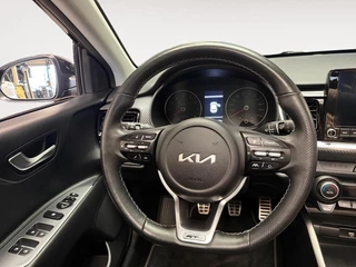Kia Stonic 1.0 T-GDi MHEV GT-PlusLine Meest luxe uitvoering | 1e Eigenaar | Panorama dak | Dealer onderhouden | Cruise Control Adaptief | Carplay | Metallic lak | Fabrieksgarantie t/m 10-5-2030 + 3x 1 jaar* | NAP / 23