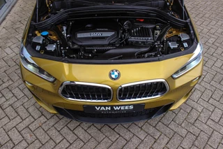 BMW X2 sDrive18i High Executive M-sport | 2e eigenaar | Driving Assistant | Panoramadak | 19 inch | Keyless entry | Head-up | Shadow line | HiFi audio | Stoelverwarming | Alcantara / 10