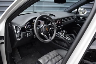 Porsche Cayenne Coupé 3.0 E-Hybrid Lightweight  | ACC | 22'' GT Design | Matrix PDLS+ | Carbon Dak | Luchtvering | 360 Camera | / 16