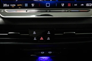 Volkswagen Golf 1.5 eHybrid GTE | LEDER | PANORAMADAK | HEAD UP | STOELVENTILATIE | STUURVERWARMING | TREKHAAK | 18" / 42