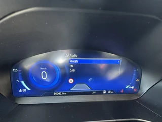 Ford Focus 1.0 EcoBoost Hybrid ST Line X  | Adapt. Cruise | Apple/Android | Stuur- en stoelverwarming | Keyless | PDC v+a incl. camera / 110