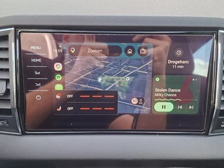 Škoda Karoq 1.5 TSI ACT Style Pano 360° Carplay Trekhaak Business Sportline / 34