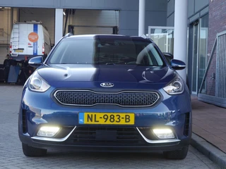 Kia Niro 1.6 GDi Hybrid ExecutiveLine | Automaat | Dodehoek detectie | Adaptieve Cruise | Stoelverwarming | Lederenbekleding | Camera | Xenon verlichting | Parkeersensoren | Navigatie / 5