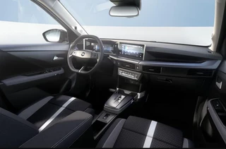 Opel Frontera 1.2 Turbo Hybrid GS | Uit voorraad leverbaar! | Actieprijs inclusief inruilpremie | 145PK | Automaat | Stoel/Stuur/Voorruit verwarming | Voor en Achter Parkeersensoren | Navigatie / 8