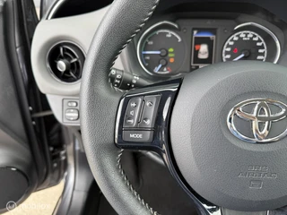 Toyota Yaris 1.5 Hybrid Dynamic / Invalide Auto / Cam / Navi / 15