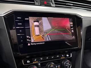 Volkswagen Passat Variant 2.0 TSI R-line Executive Business | VOL! | PANO | IQ.LIGHT | Dynaudio| Virtual | Leder | HuD | Trekhaak / 19