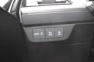 Audi Q4 e-tron 40 Launch edition Advanced 77 kWh MATRIX LED / 28