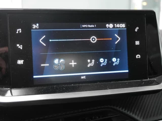 Peugeot 208 1.2 PureTech Active Pack | Lichtmetalen velgen | Parkeersensoren achter | Airconditioning | Cruise control | Getint glas / 18