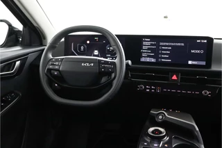 Kia EV6 Light Edition 63 kWh - SOH 99,7%  - Navigatie - Adaptive Cruise Control - Stoel/Stuur verwarming - Apple Carplay/Android Auto - Fabrieksgarantie tot 02-2032 / 32