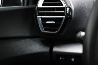 Citroen C4 1.2 Puretech Feel Pack | COLOR GLOSSY BLACK PACK | HALF LEDER | STOELVERWARMING | DAB | CAMERA / 30