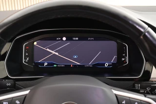 Volkswagen Passat Variant 1.5 TSI 150pk DSG R-Line Business + Keyless Panoramadak 360Camera Stoelverwarming Virtual Cockpit Navigatie / 44