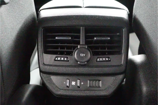 Peugeot 5008 1.2 PureTech Active Pack Business  GT - Trekhaak - All Seasonbanden - Schuif/kantel dak - Virena zekerheidspakket €895 / 76