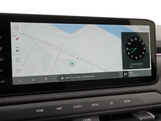 Kia EV3 GT-Line Business Edition 81.4 kWh  - Stoel-/Stuurverwarming - Elektrisch Verstelbare Bestuurdersstoel - Ambient Lighting- Apple Carplay/Android Auto - Fabrieksgarantie t/m 2033 / 28