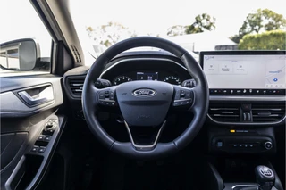 Ford Focus Wagon 1.0 EcoBoost Hybrid Titanium  | Carplay | Cruise | NL Auto / 8
