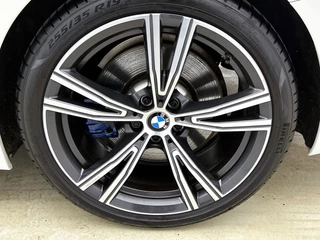 BMW 3-serie 320i Executive M sport | Automaat | Cruise control | CarPlay | Camera | Parkeersensoren / 11