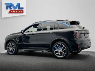 Lynk & Co 01 1.5 261PK Plug-in Hybrid *Zwarte Hemel* 360° Camera Pano/dak Apple/Carplay Adaptive/Cruise / 37