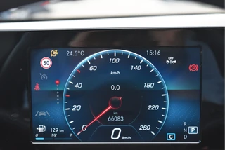 Mercedes-Benz A-Klasse 200 4MATIC 164 pk Premium  | Open dak | Camera | Carplay | DAB | Vrtual cockpit | Stoelverwarming | Full LED / 45