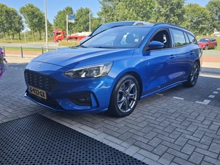 Ford Focus Wagon 1.5 EcoBoost ST Line Business Geen import | Navi | Cruise / 17