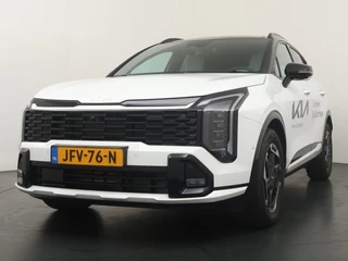 Kia Sportage 1.6 T-GDi Hybrid GT-PlusLine  - Stoel ventilatie - Stoel/Stuur verwarming - Head-up display - Matrix led koplampen - Adaptive cruise control - Electrische achterklep - Harman Kardon Speakers - Geheugen - Fabrieksgarantie t/m 19-09-2032 / 2