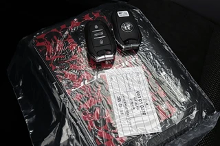 Alfa Romeo Junior 1.2 Turbo Hybrid Ibrida Sport Speciale Pano Massage Stoelverwarming / 31