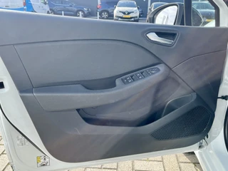 Renault Clio 1.0 TCe 90 Evolution  | Lichtmetaal | Parkeersensoren | Dodehoek | Navigatie | Airco | Cruise Control | Chrome Pakket | Elektrische Ramen | Getint Glas | NL Auto | BTW Auto | Apple CarPlay/Android Auto / 48