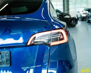 Tesla Model Y Long Range AWD 75 kWh / 36
