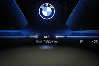 BMW 1-serie 123 xDrive | INNOVATION PACK | PANORAMADAK | STUURVERWARMING | MASSAGE |  HEAD UP | 360 CAMERA | 19" / 7
