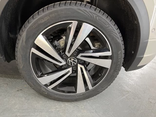 Volkswagen T-Roc 1.5 TSI R-Line Edition / 13