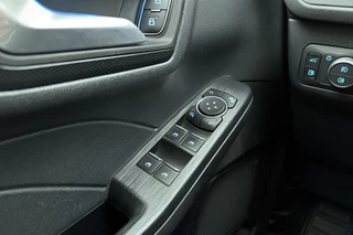 Ford Kuga 2.5 PHEV 225pk Automaat ST-Line X | Navigatie | Panoramisch schuif/kanteldak | Trekhaak 1500kg | Lederen bekleding | Head-up display | Stoel- en stuurverwarming | Keyless | Achteruitrijcamera / 24