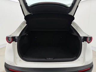 Mazda CX-30 2.0 e-SkyActiv-X M Hybrid Comfort | Automaat | Navigatie | Camera | Parkeersensoren | Stoelverwarming | Apple CarPlay / 6