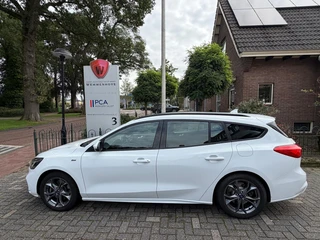 Ford Focus Wagon 1.0 EcoBoost ST Line Business / 11