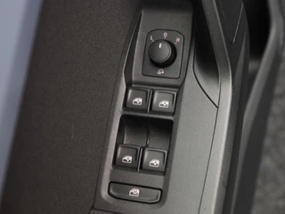 SEAT Ibiza 1.0 TSi FR | Parkeersensoren | Climatronic | Carplay | Cruise Control | 17 Inch | 37.015 Km !! / 19