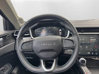 Lynk & Co 01 1.5 Plug in Hybride Pano, Carplay, Camera,ACC / 10