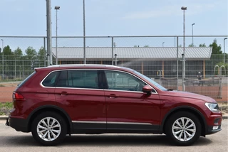 Volkswagen Tiguan 1.4 TSI ACT 150 pk Connected Series  NL-Auto | DAB | Elekt.trekhaak | Carplay | Cruise Control | Climate Control | NAP / 27