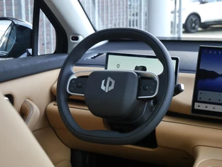 Leapmotor C10 Design REEV 28.4 kWh | Nieuwe auto | Gecombineerde actieradius WLTP 974km | 1500 kg Trekgewicht | Diverse kleuren leverbaar | Full options | Stuurverwarming | Stoelverwarming en koeling | Elektrisch verstelbare voorstoelen | Navigatie | Keyless entry & start | 20 inch lichtmetalen velgen | Led verlichting / 10