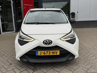 Toyota Aygo 1.0 VVT-i x-fun / 5
