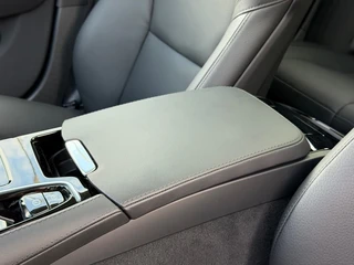 Volvo V60 2.0 T6 AWD Ultra Dark Panodak Leer H&K Head up / 54