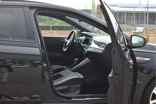 Volkswagen Polo 2.0 TSI GTI Executive 200 pk  | Keyless | Pano | Camera | Carplay | DAB | Virtual cockpit | Full LED | LM 18" | Netjes / 35