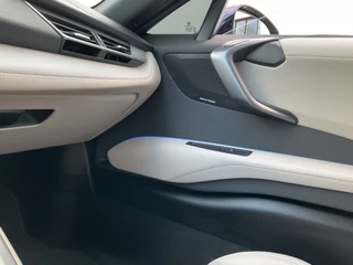 BMW i8 334pk Limited Edition Ferrada HUD 360°Cam Plug-in PHEV / 44