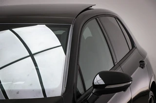 Volkswagen Golf 1.5 eHybrid GTE | LEDER | PANORAMADAK | HEAD UP | STOELVENTILATIE | STUURVERWARMING | TREKHAAK | 18" / 24