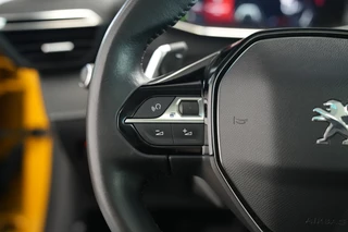 Peugeot 208 1.2 PureTech Allure  Panoramadak Navigatie Full-led 24 Maanden garantie* (Vraag naar de voorwaarden) / 8