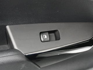 Kia Picanto 1.0 DPI DynamicLine  Airco - Apple Carplay/Android Auto - Cruise Control - Navigatie - Achteruitrijcamera - Virena Zekerheidspakket €895,- / 37