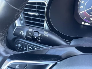 Kia XCeed 1.5 T-GDi DynamicPlusLine Automaat | Navi | Clima | Camera | Stoel/-Stuurverwarming | Afneembare Trekhaak | Elektr. Achterklep | Adaptieve Cruise | Keyless Entry / 17
