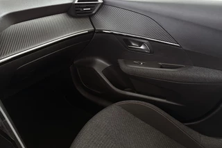 Peugeot 208 1.2 PureTech 75 Style / 30