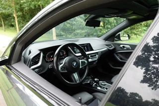 BMW 1 Serie 118i High Executive M-Sport  | Panodak | Stoelverw. | LED | DAB | Camera | BTW | / 22