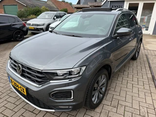 Volkswagen T-Roc 1.5 TSI Sport Business R-Line / Pano / ACC / Led / IQ Drive / Camera / Trekhaak . / 15