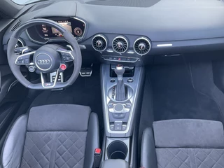 Audi TT RS Roadster TT 2.5 400pk 5-Cil Quattro B&O Camera Stoelverw. 20 Inch / 9